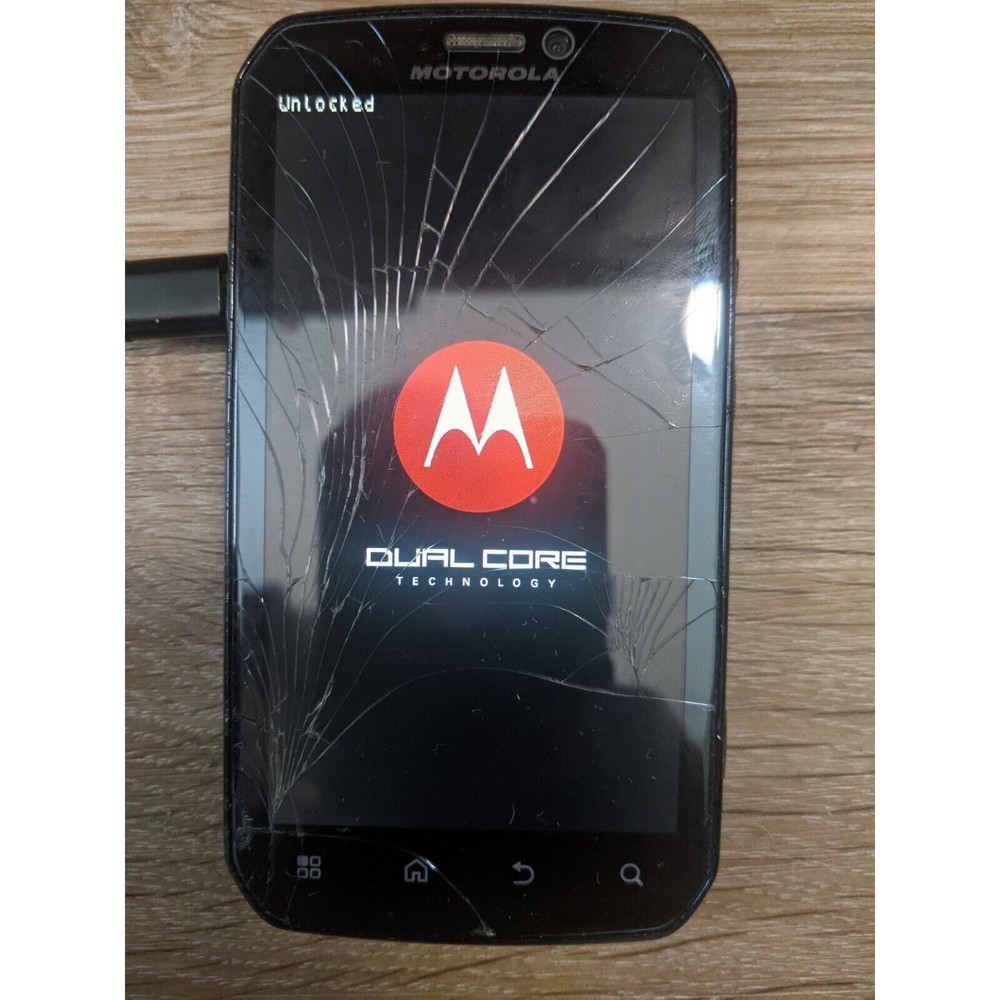 Motorola Photon 4G (Sprint) 4G Smartphone MB855 Cracked Screen & no battery